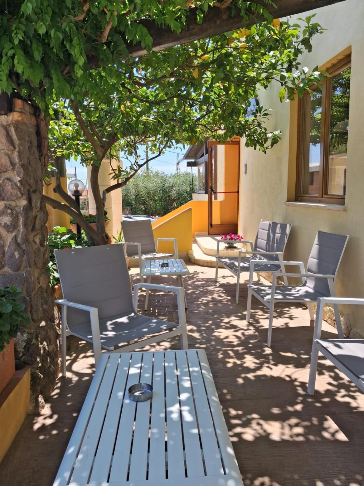 Hotel La Playa Cala Gonone Extérieur photo
