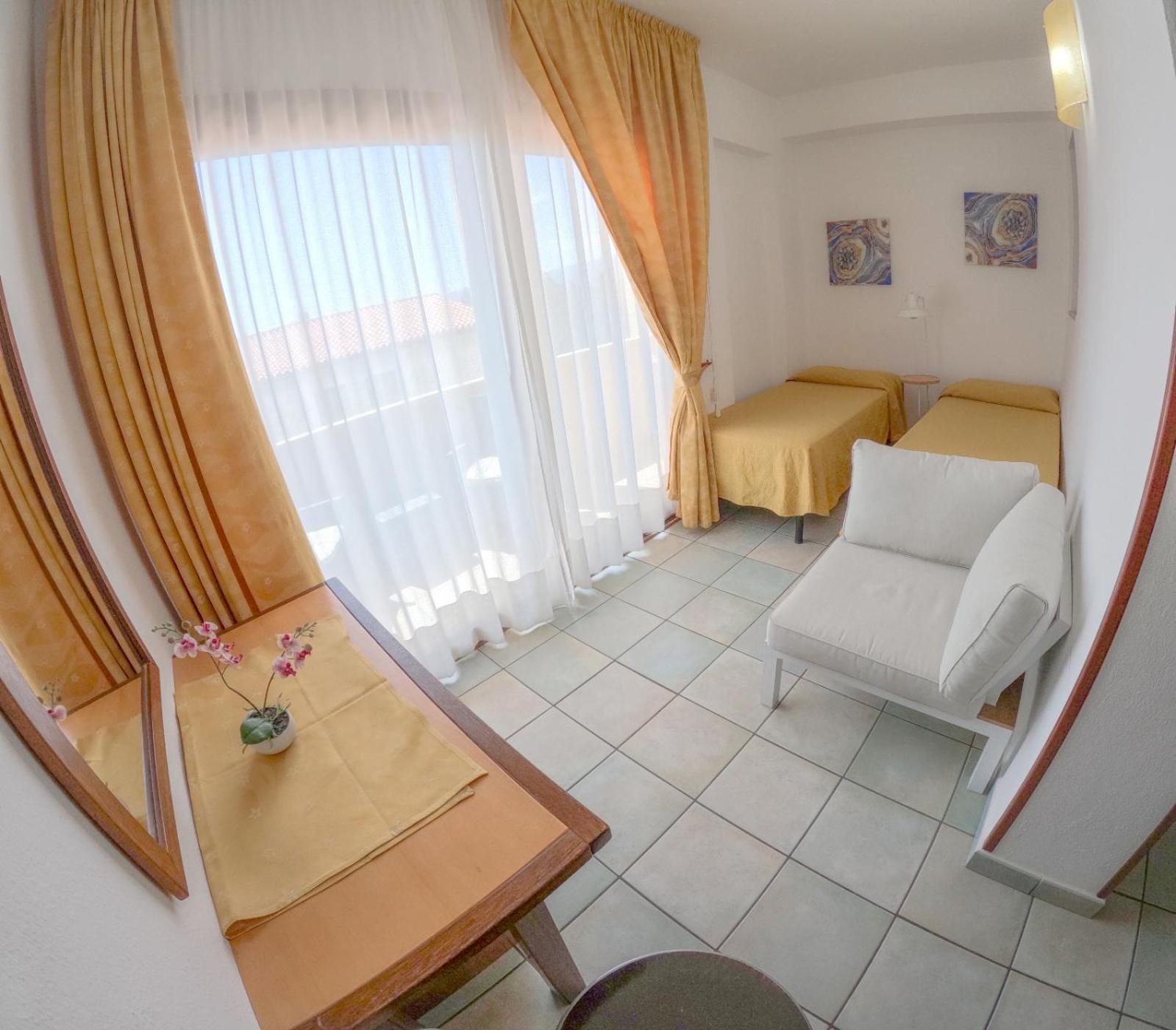 Hotel La Playa Cala Gonone Extérieur photo